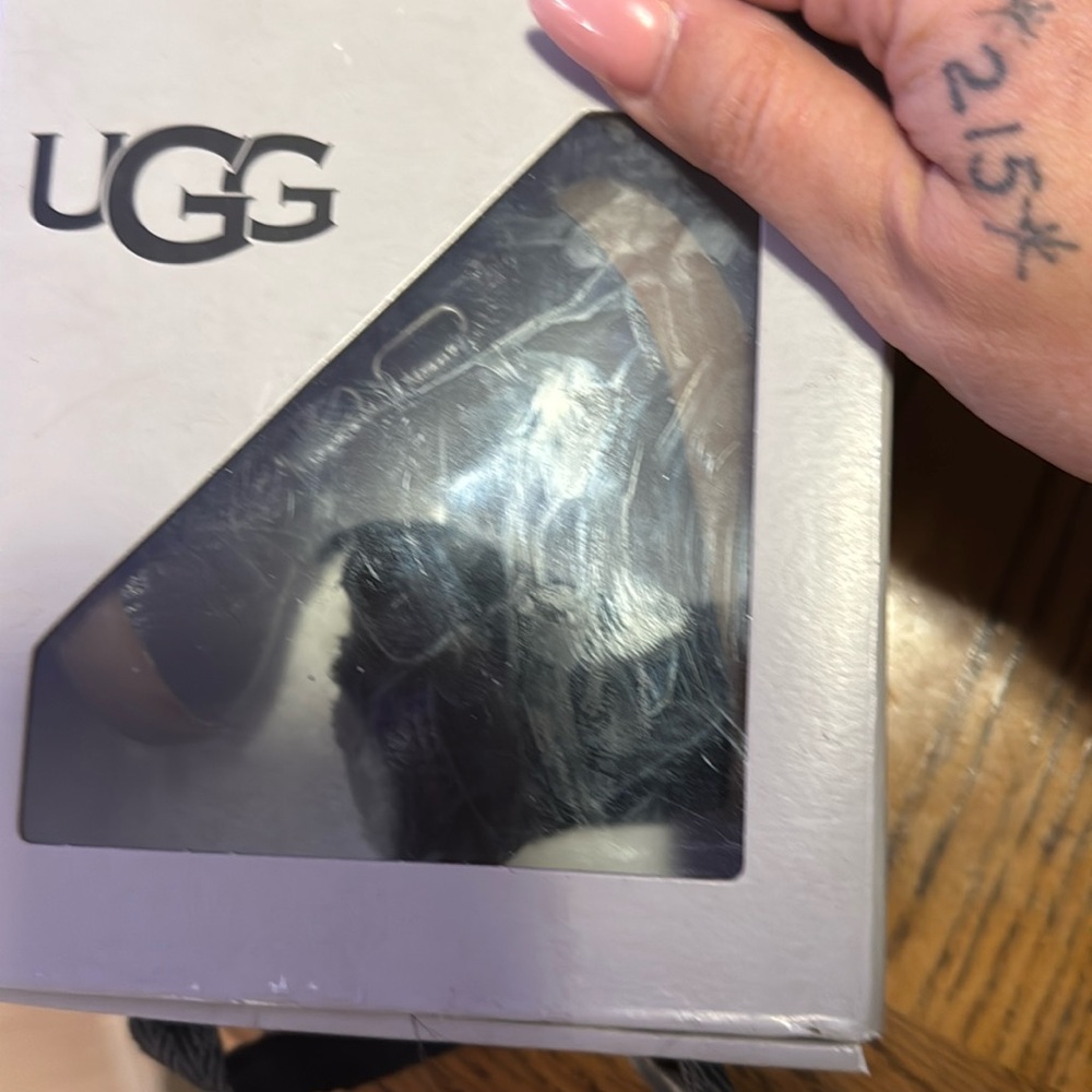 Ugg boots 0-6 monthss newborn baby